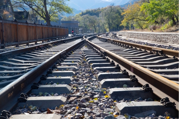 改性尼龍PA6和PA66在高速鐵路、機(jī)車工業(yè)中的應(yīng)用