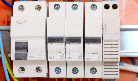 改性尼龍?jiān)陔娮赢a(chǎn)品行業(yè)的應(yīng)用有哪些？